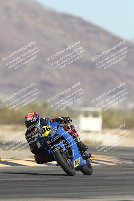 media/Oct-30-2025-Racers Edge (Thu) [[dabbdaf680]]/3-B Group/Session 2 (Turn 14)/